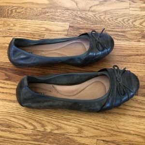 Born Olive Green Leather Ballet Flats EUC
